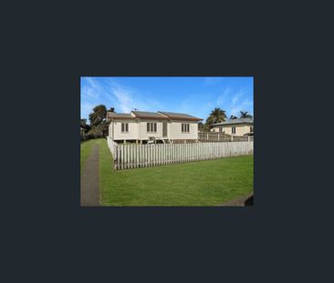 41 Hart St, South Mackay, Qld 4740 - Photo 2