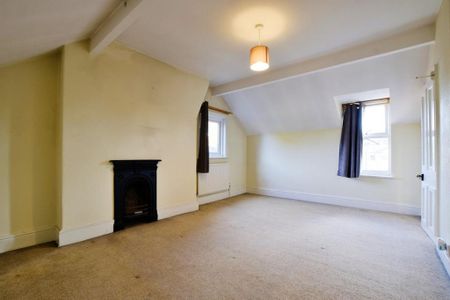 2 bedroom terraced house to rent - Photo 4