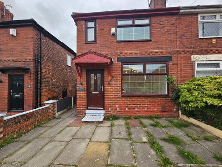 4 bedroom semi-detached house to rent - Photo 3