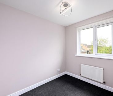 2 bedroom semi-detached house to rent - Photo 3