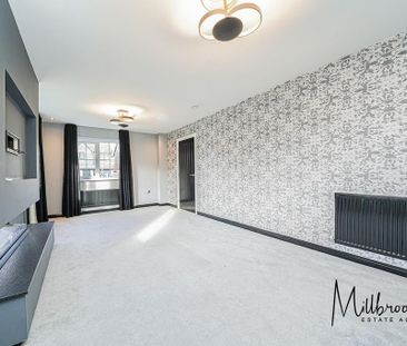 4 bedroom detached house to rent - Photo 3