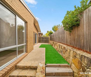 LOW MAINTENANCE, SEPARATE TITLE FAMILY HOME - Photo 5