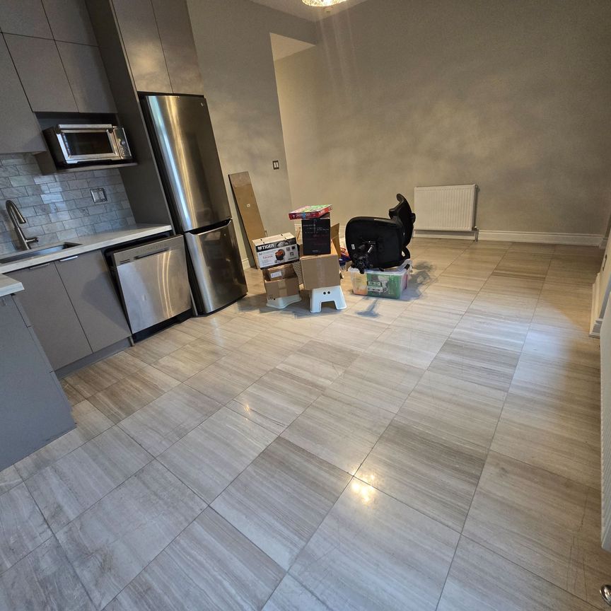 For Lease - 101 Bedford Road Unit# 1, Toronto, Ontario - Photo 1