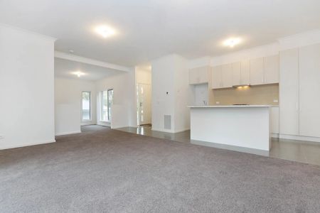 Style and Sophistication - Photo 2