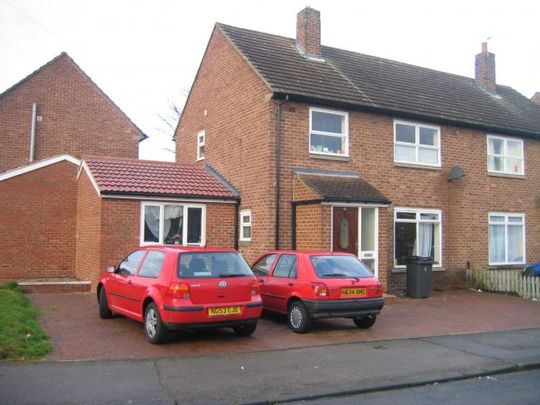 5 bed house close to New College - good bus links to central Durham - Photo 1