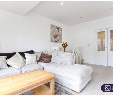 4 Bed Terraced House, Robert Parker Road, RG1 - Photo 2