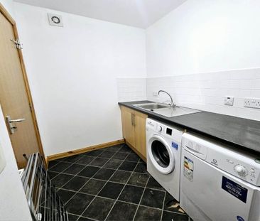 5 bedroom townhouse to rent - Photo 1