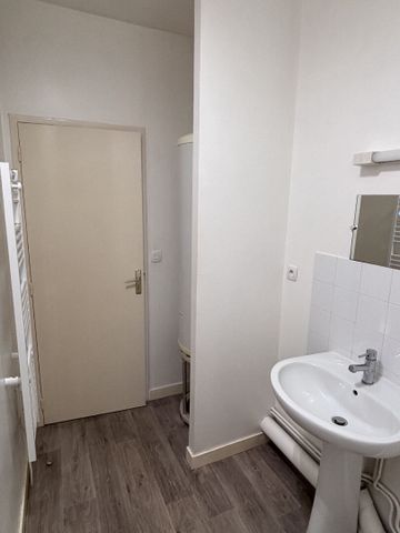 Location Appartement 2 pièces 39m² - Photo 3