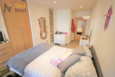 3 bedroom apartment to rent - Photo 5