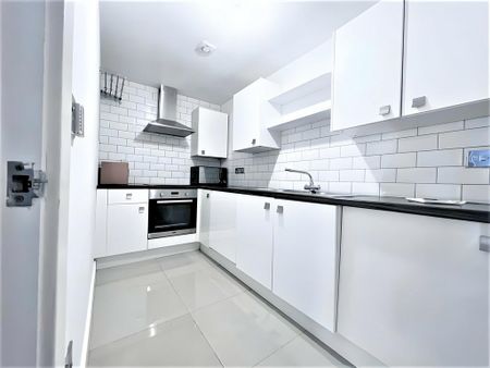 2 bedroom apartment to rent - Photo 4