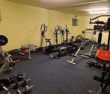 Moderne 1,5-Zimmer-Wohnung mit Terrasse, Fitness u. Sauna // Bahnho... - Photo 4