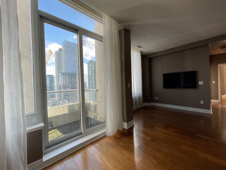 UPTOWN RESIDENCES: Yonge St & Bloor St (35 Balmuto St) AD#02706 - Photo 2