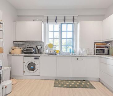 3 bedroom apartment to rent - Photo 4