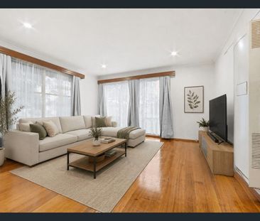 Spacious Family Home with Large Backyard - Photo 2