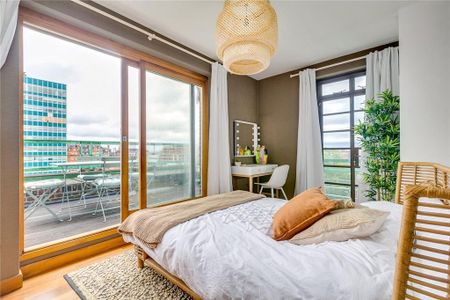 3 bedroom flat to rent - Photo 3