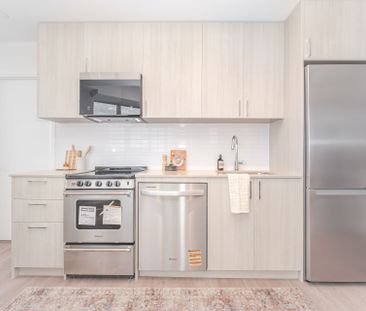 For Lease - 3250 Carding Mill Trail Unit# 228, Oakville, Ontario - Photo 3