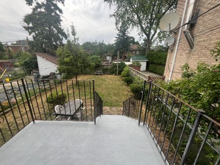 For Lease - 222 Mortimer Avenue Unit# Main, Toronto, Ontario - Photo 5