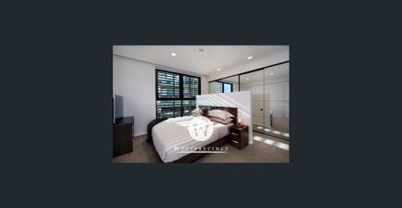 In transition? We offer fine furnished stays from 3 months + - Photo 3