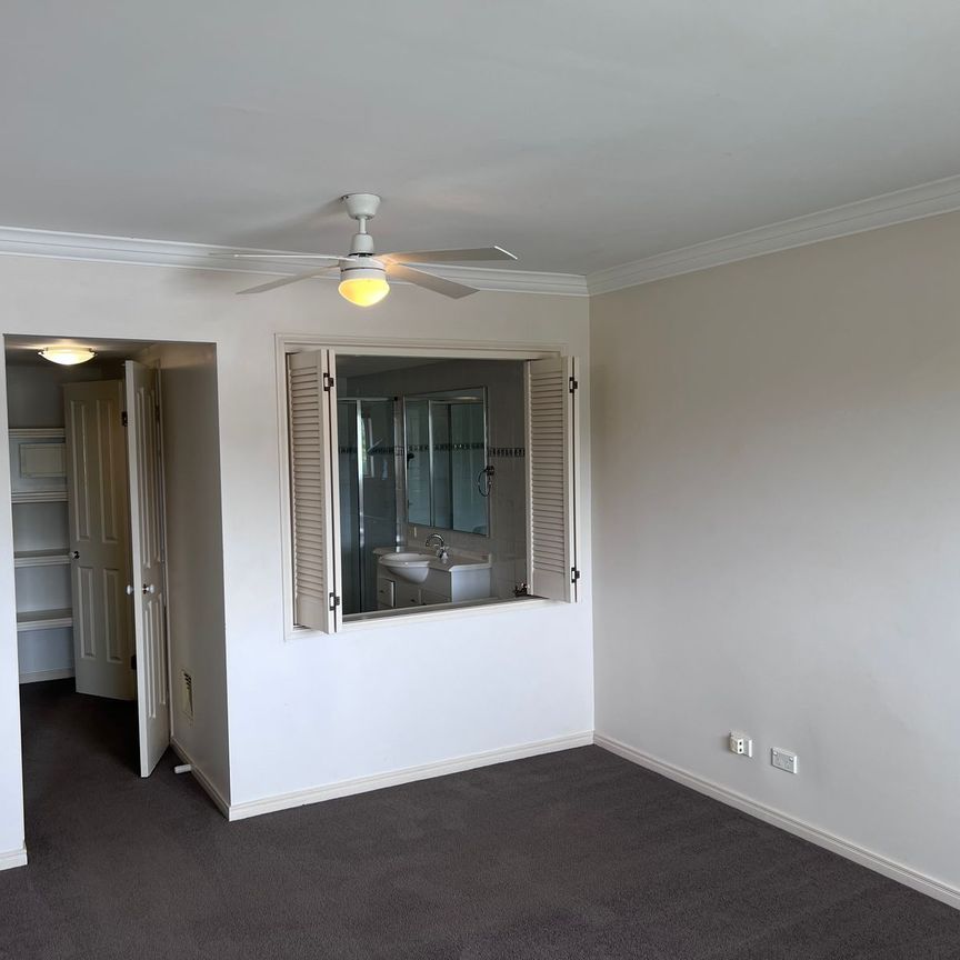 35/82-86 Limetree Parade, 4216, Runaway Bay Qld - Photo 1