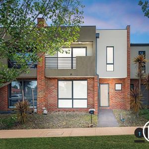 Comfort, Convenience & Style - 3-Bedroom Home in Williams Landing - Photo 2