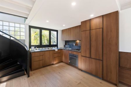 Unique, Light-Filled Sanctuary in the Heart of Carlton - Photo 3