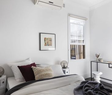 Super cool terrace apartment - large living area w/ open balcony | ... - Photo 5
