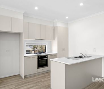 A Budding Townhouse! - Photo 5