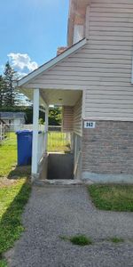 Terrebonne sous-sol grand 4 1/2 - Photo 4