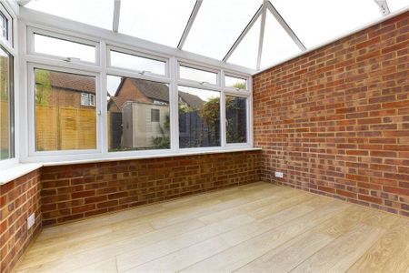 3 bedroom semi-detached house to rent - Photo 5