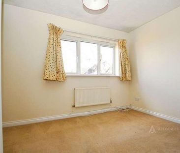 Bluebell Close, Buckingham, Buckinghamshire, MK18 - Photo 1