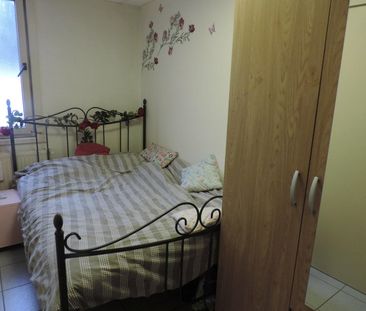 Rustig gelegen 1 slaapkamer appartementje met koer - Photo 4