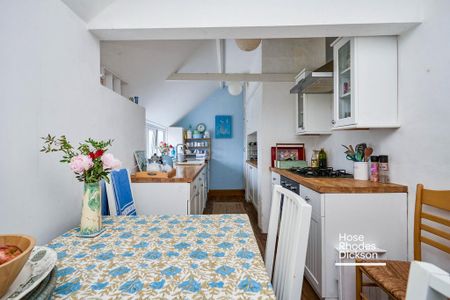 2 bedroom cottage to rent - Photo 2