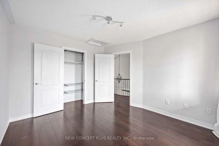 Property For Lease | N9050697 - Photo 5