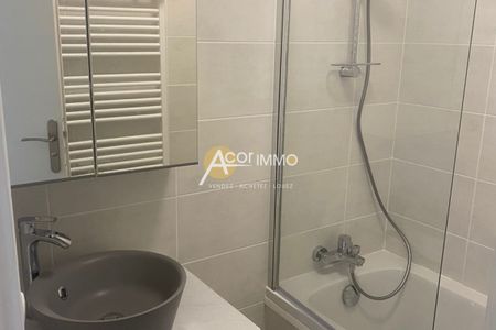 La Seyne proche centre, joli T3 entièrement rénové - Photo 2