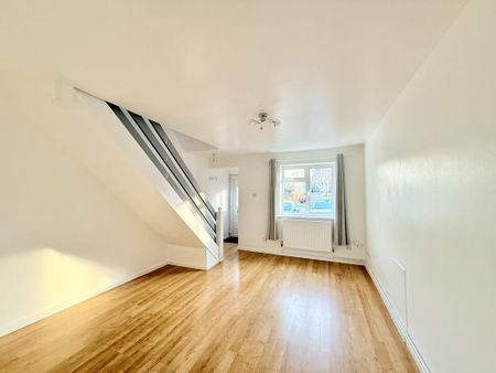 2 bedroom terraced house to rent - Photo 2