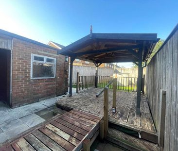 3 bedroom terraced house to rent - Photo 1