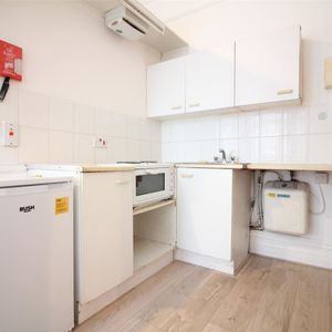 Madeley Road, Ealing - Photo 2