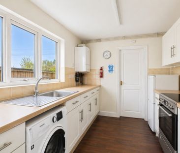 Room 2, 23 Marle Hill Road, Cheltenham - Photo 5