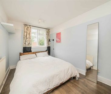 High Street - Photo 5