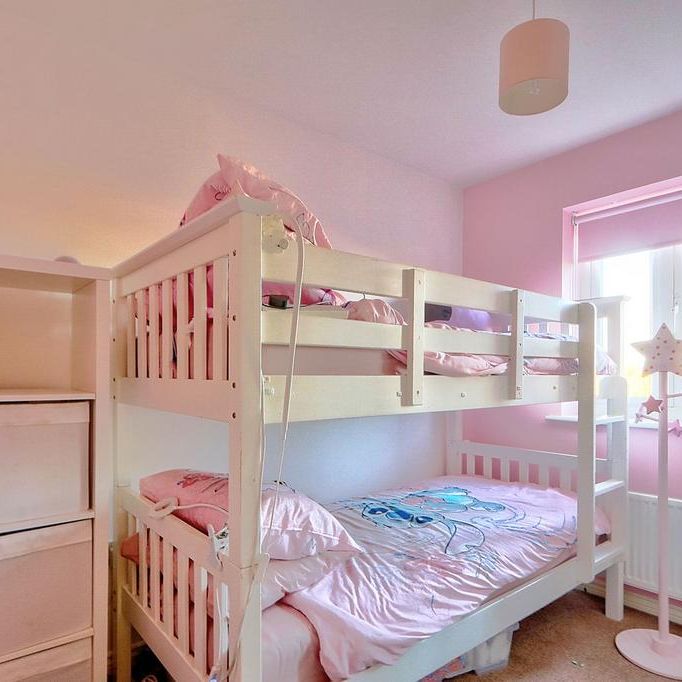 3 bedroom end of terrace house to rent - Photo 1