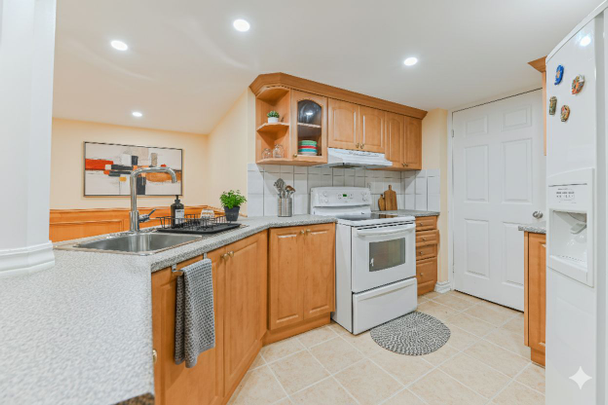 For Lease - 497 Winfield Terrace, Mississauga, Ontario - Photo 1