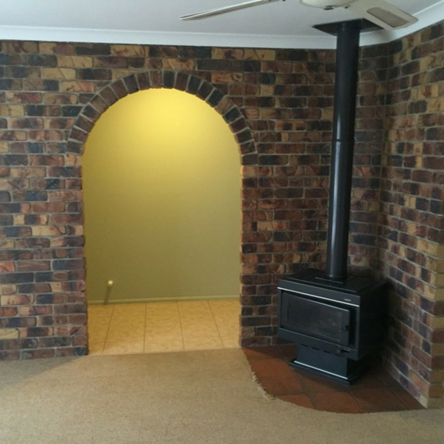 COASTAL COMFORT & SPACIOUS FAMILY LIVING IN THE HEART OF BARGARA - Photo 1