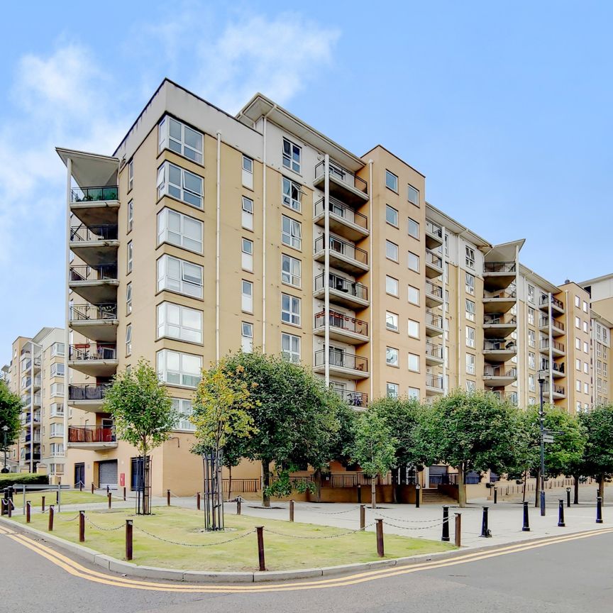 Studley Court, Canary Wharf, E14, London - Photo 1