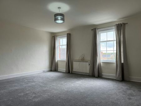 High Street, Oakham, LE15 - Photo 5