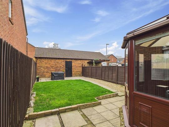 3 bedroom semi-detached house to rent - Photo 1