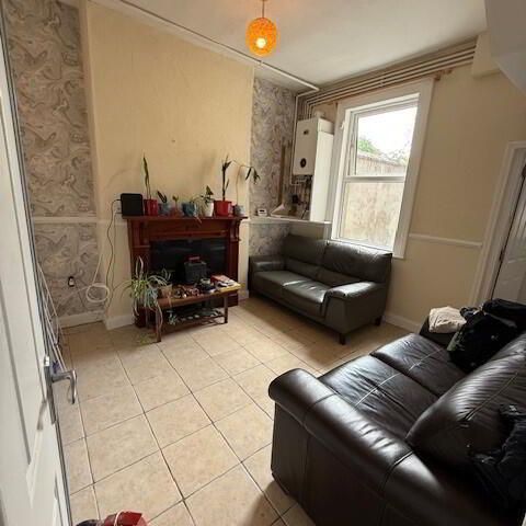 2 Ulsterville Gardens, Belfast, BT9 7BA - Photo 1