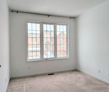 For Lease - 66 Gail Parks Crescent, Newmarket, Ontario - Photo 6