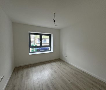 Moderne 3-Zimmer-Erdgeschosswohnung mit Terrasse in Elbnähe - Photo 1