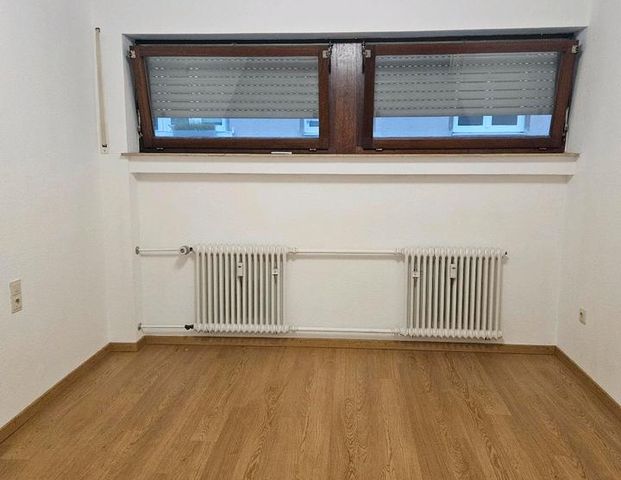 WG Untermiete Zimmer Die Wohnung hat zwei WG - Foto 1