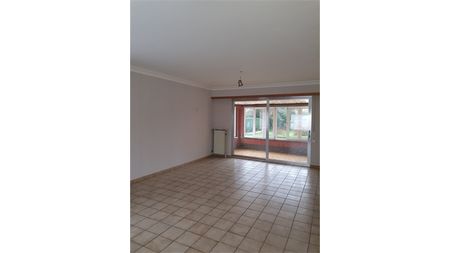 Een vrijstaande woning met tuin - Photo 3